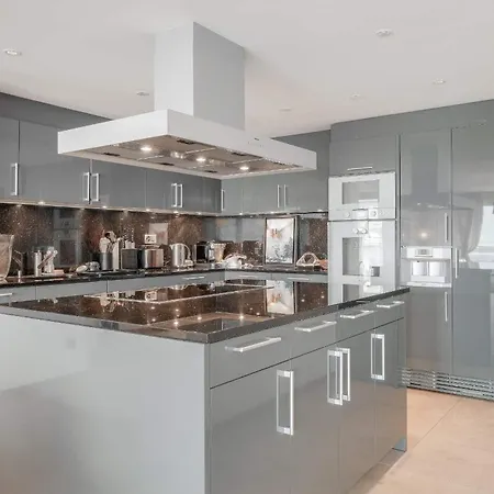 Luxury 4-bedroom At Le National By Guestlee Daire *