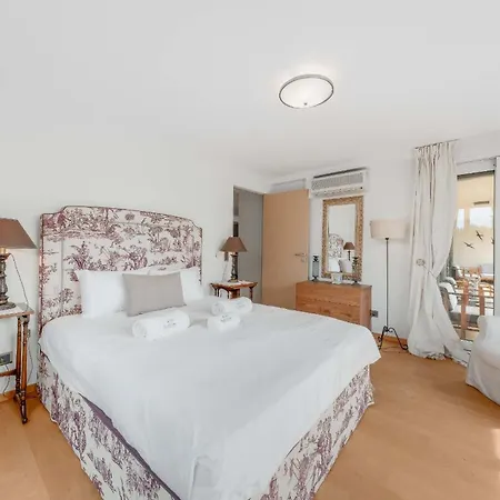 Luxury 4-bedroom At Le National By Guestlee *
