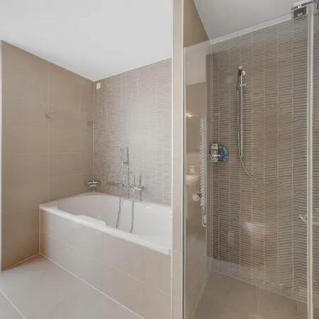 Luxury 4-bedroom At Le National By Guestlee Daire *