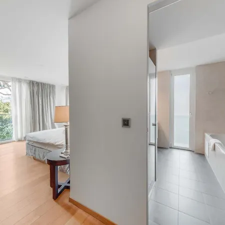 Luxury 4-bedroom At Le National By Guestlee Daire